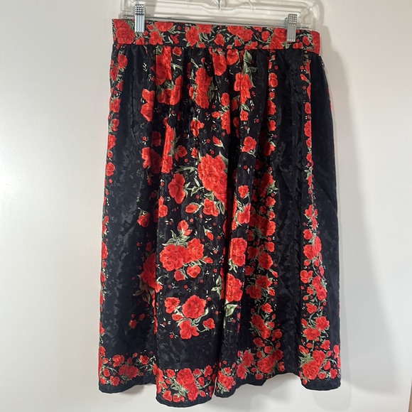 90s WORTHINGTONSILKY FLORAL PRINT MIDI SKIRT size medium - Picture 3 of 5
